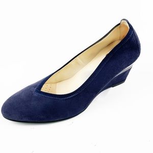 UKIES Womens Blue Suede Wedge Pumps size 7 1/2